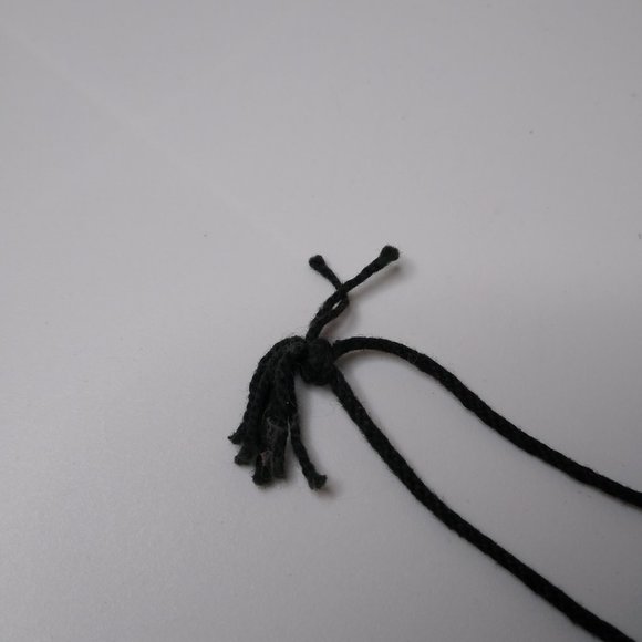 Vintage Metal Pendant String Necklace - Picture 5 of 16